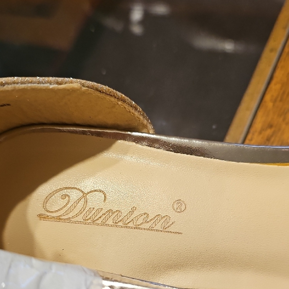 Gold Glitter Heels with Pearl Accent - Picture 2 of 9